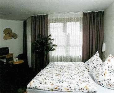 Hotel Wintergarten Бад Белинген Стая снимка